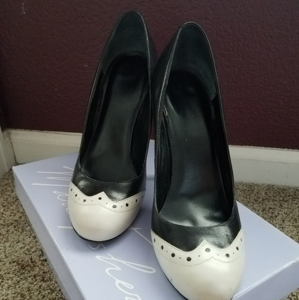 Marc Fisher Black Multi Leather Pumps